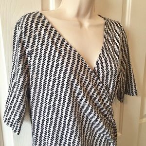 Ann Taylor Black & White Knit Top XL